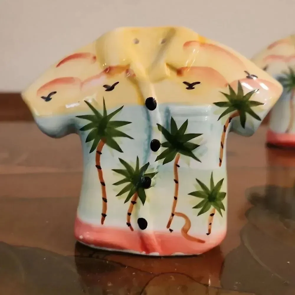 Aloha Shirt Ceramic Salt & Pepper Shakers Hawaii